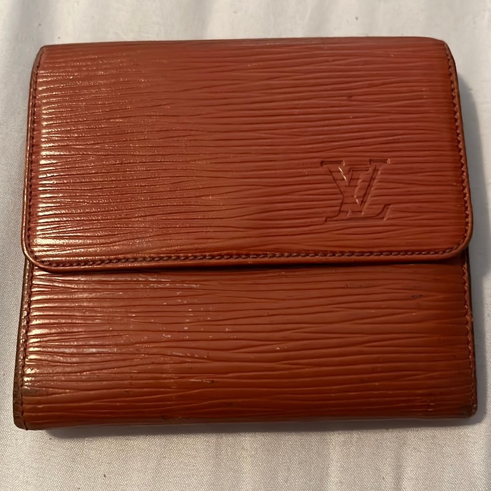 Auth Louis Vuitton Epi tri-fold leather wallet